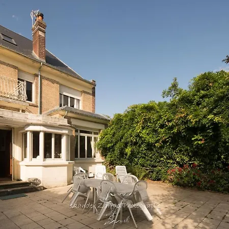 Le Printemps Art Deco Vila